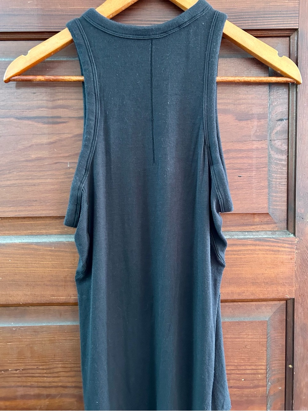 Lululemon Women’s Sleeveless Hold Tight Crewneck Tank Top *Waist Length in Black - Picture 4 of 9